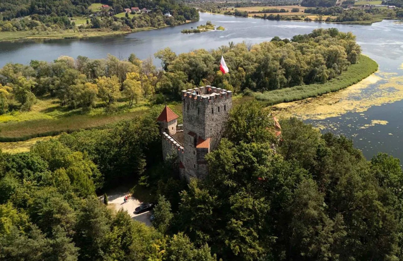 Zamek Tropsztyn, Poland